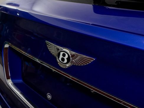 Used 2019 Bentley Bentayga AWD/4WD image 41