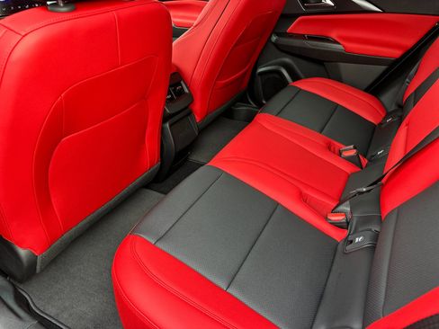 New 2026 Chevrolet Equinox EV RS image 13