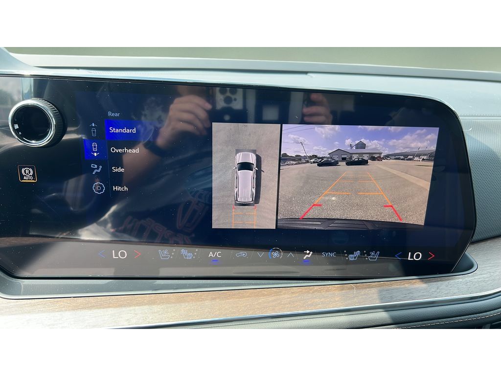 New 2026 Chevrolet Tahoe High Country AWD/4WD image 19