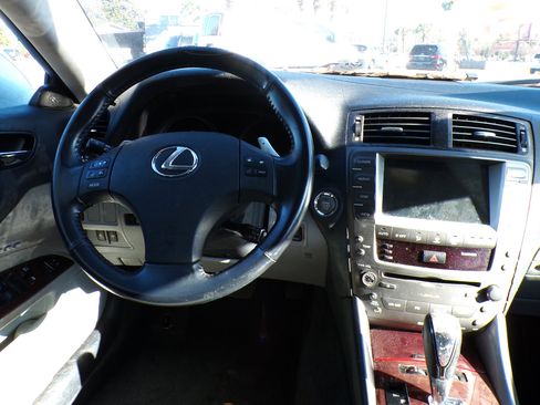 Used 2007 Lexus IS 350 image 8