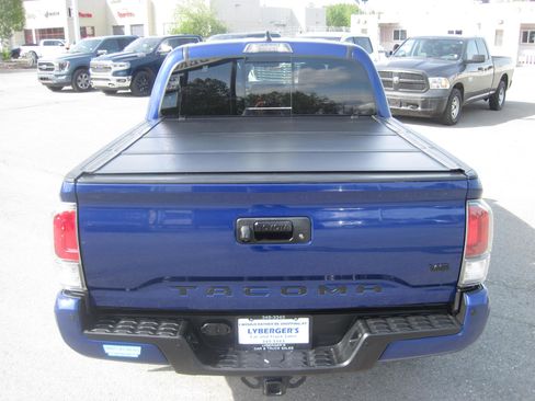 Used 2023 Toyota Tacoma TRD Sport w/ TRD Premium Sport Package image 7