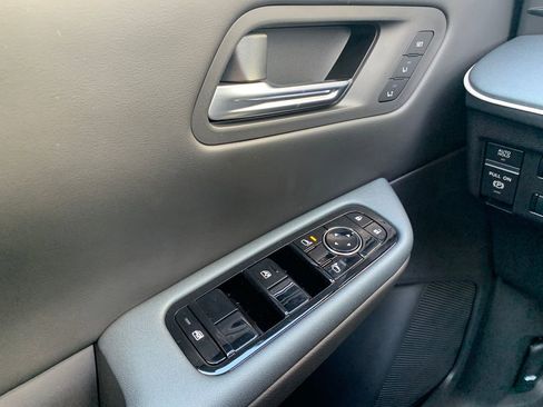 New 2026 Nissan Leaf Platinum+ FWD image 22