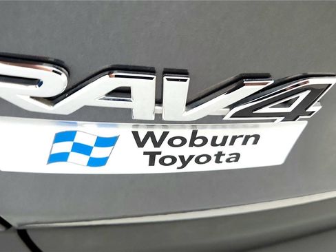Certified 2021 Toyota RAV4 XLE image 21