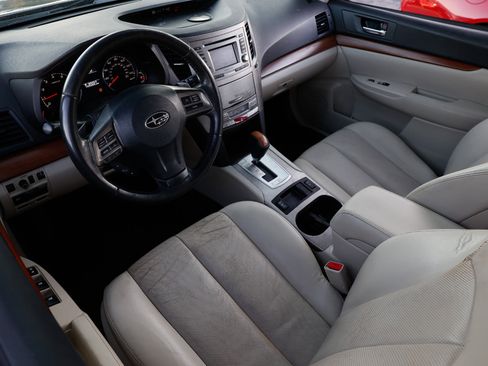 Used 2013 Subaru Outback 2.5i Limited w/ Moonroof Pkg image 4