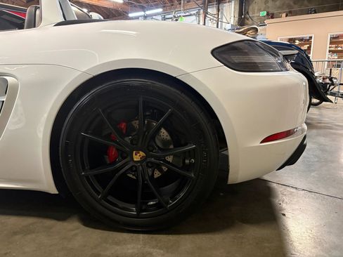 Used 2018 Porsche 718 Boxster GTS image 5