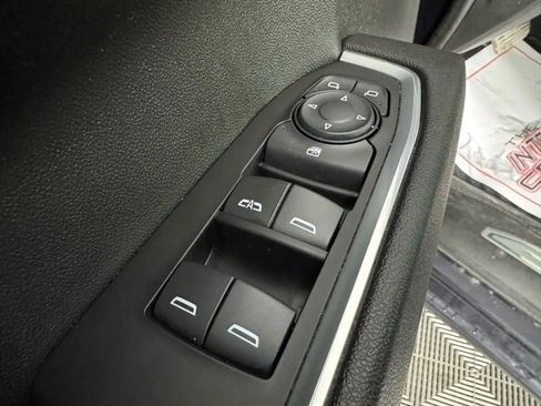 Used 2023 Chevrolet Silverado 1500 LT image 39