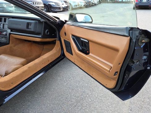 Used 1989 Chevrolet Corvette Convertible RWD image 38