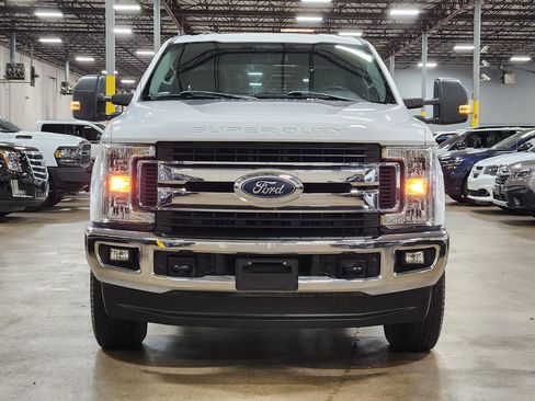 Used 2018 Ford F250 XLT w/ XLT Value Package image 2
