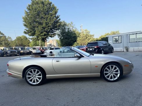 Used 2005 Jaguar XK8 Convertible RWD image 4