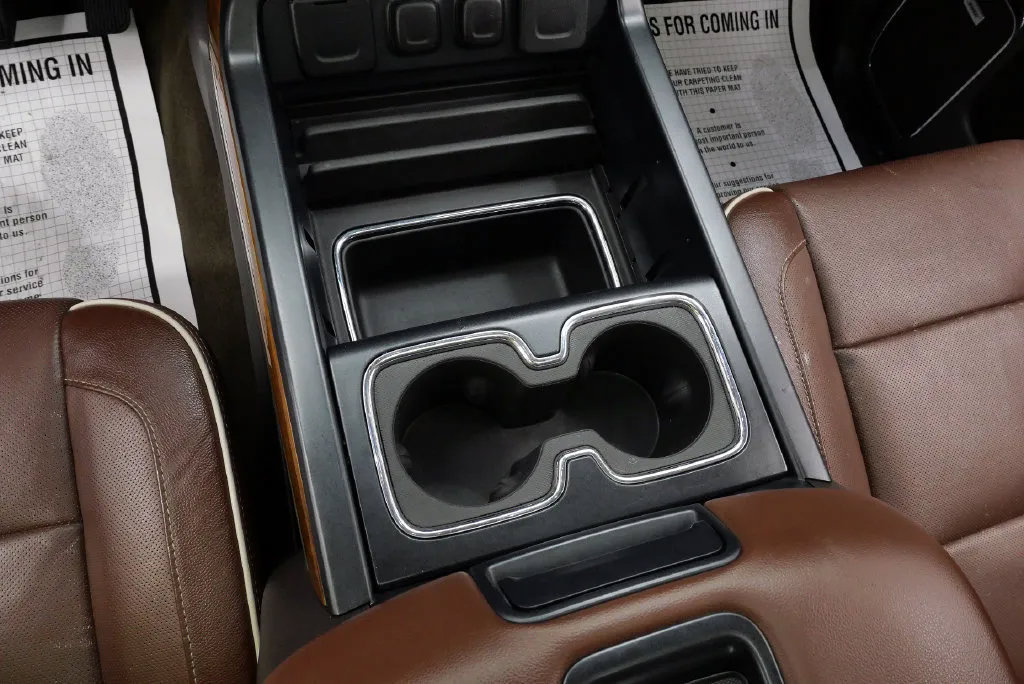 Used 2015 Chevrolet Silverado 2500 High Country w/ High Country Premium Package AWD/4WD image 29