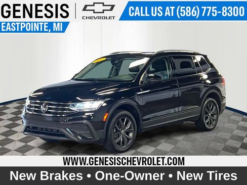 Used 2022 Volkswagen Tiguan SE AWD/4WD image 1