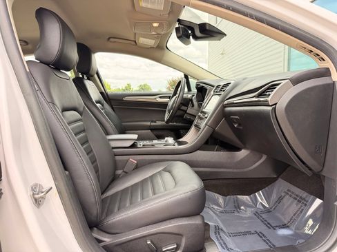Used 2018 Ford Fusion SE w/ Equipment Group 602A FWD image 20