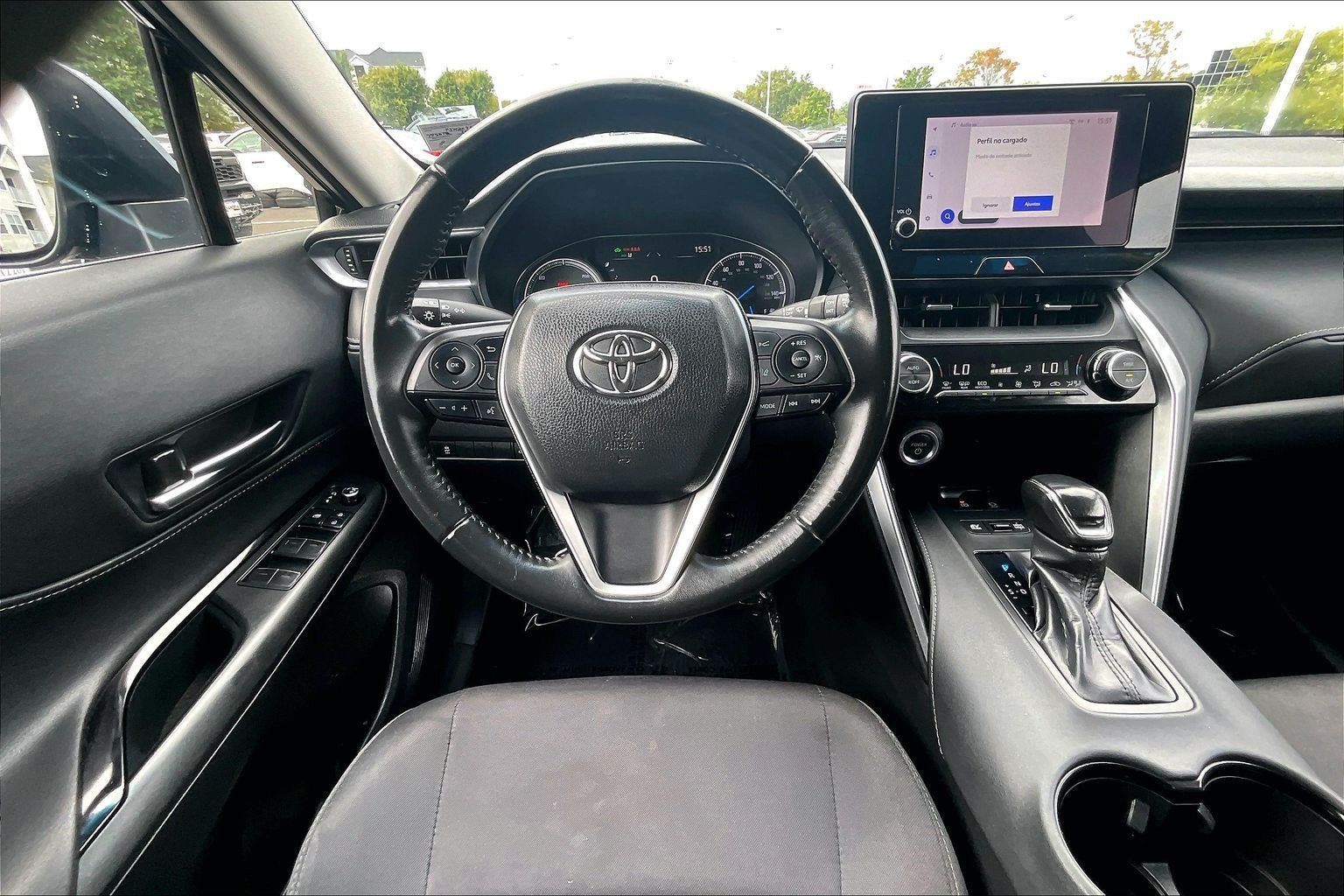 Used 2023 Toyota Venza LE AWD/4WD image 5