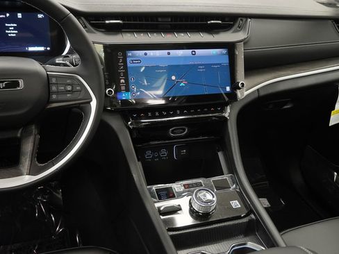 New 2026 Jeep Grand Cherokee Limited w/ Limited Altitude Package image 19