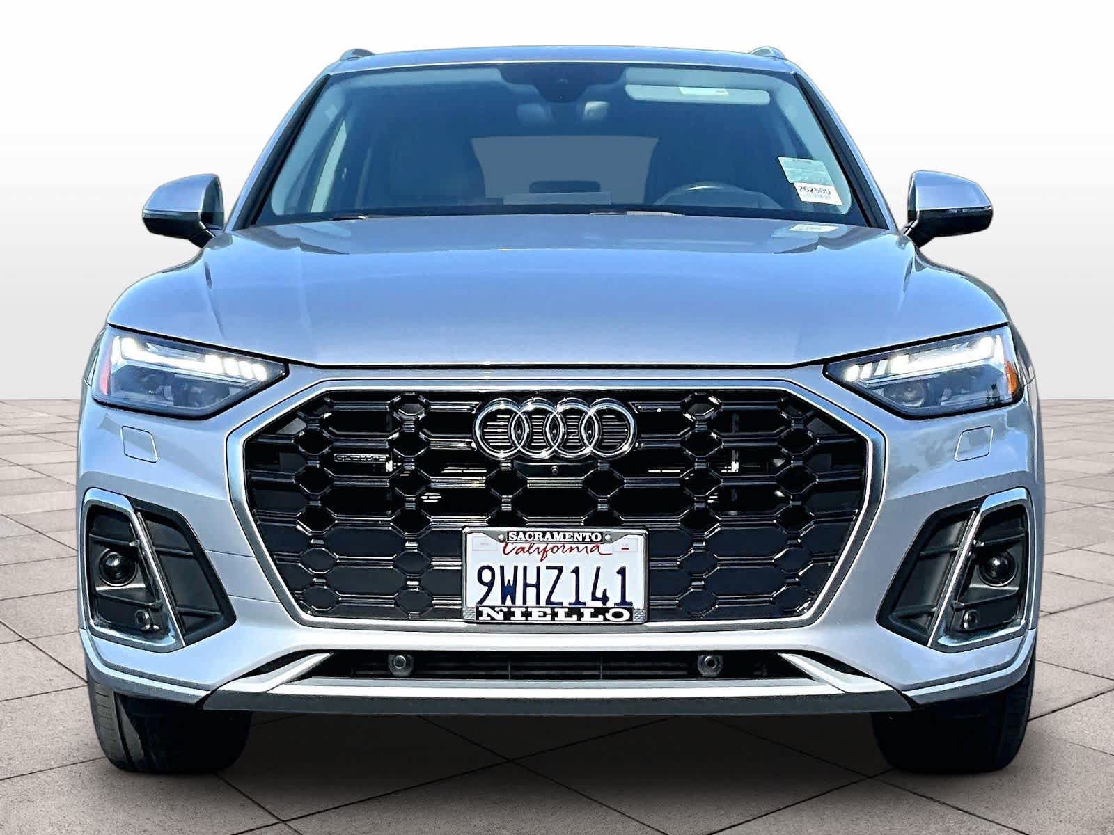Used 2022 Audi Q5 e Prestige AWD/4WD image 3