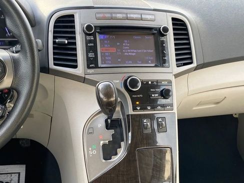 Used 2014 Toyota Venza LE image 8