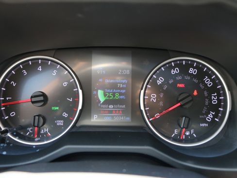 Used 2020 Toyota RAV4 XLE Premium AWD/4WD image 33