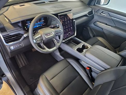 Used 2024 GMC Acadia Elevation AWD/4WD image 11