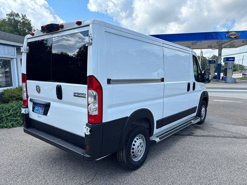 Used 2025 RAM ProMaster 2500 w/ U-Haul Equipment Group FWD image 3