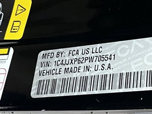 Certified 2023 Jeep Wrangler Unlimited Sahara image 35