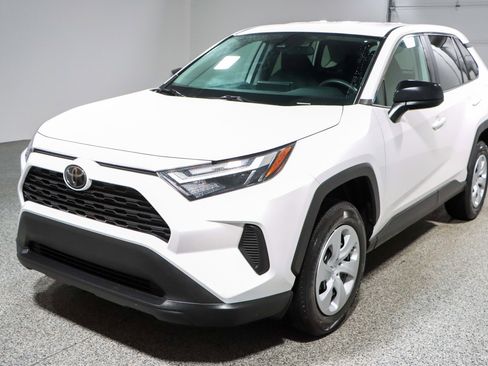 Used 2024 Toyota RAV4 LE image 30