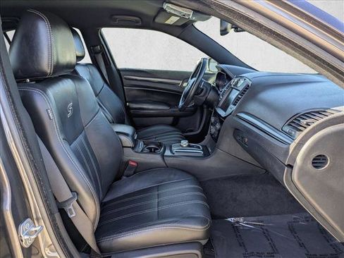Used 2015 Chrysler 300 S image 20