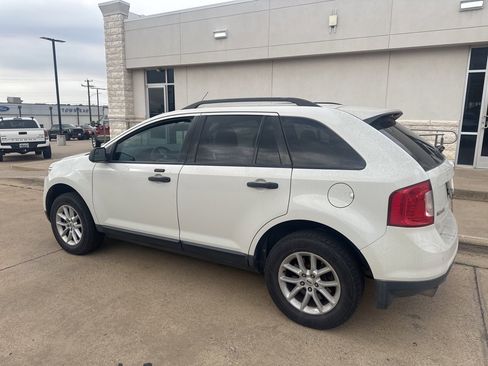 Used 2013 Ford Edge SE image 6