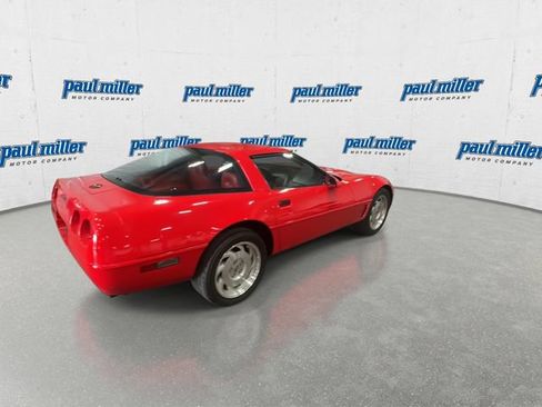 Used 1996 Chevrolet Corvette Coupe RWD image 11