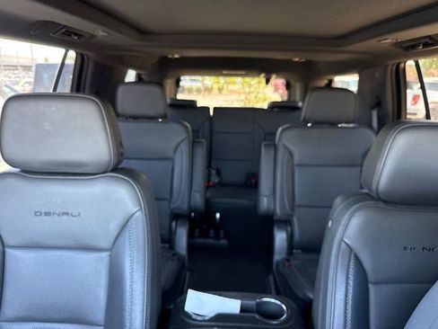 Used 2022 GMC Yukon Denali AWD/4WD image 10