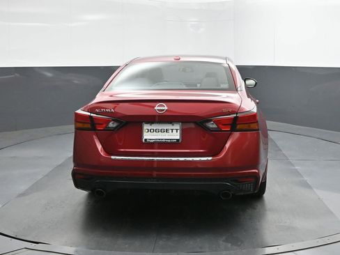 Used 2023 Nissan Altima 2.5 SR FWD image 8