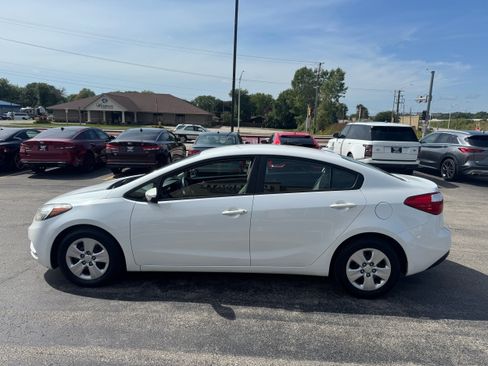 Used 2015 Kia Forte LX w/ Popular Package FWD image 3