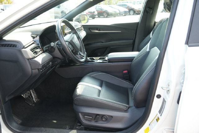 Used 2025 Toyota Camry SE FWD image 21