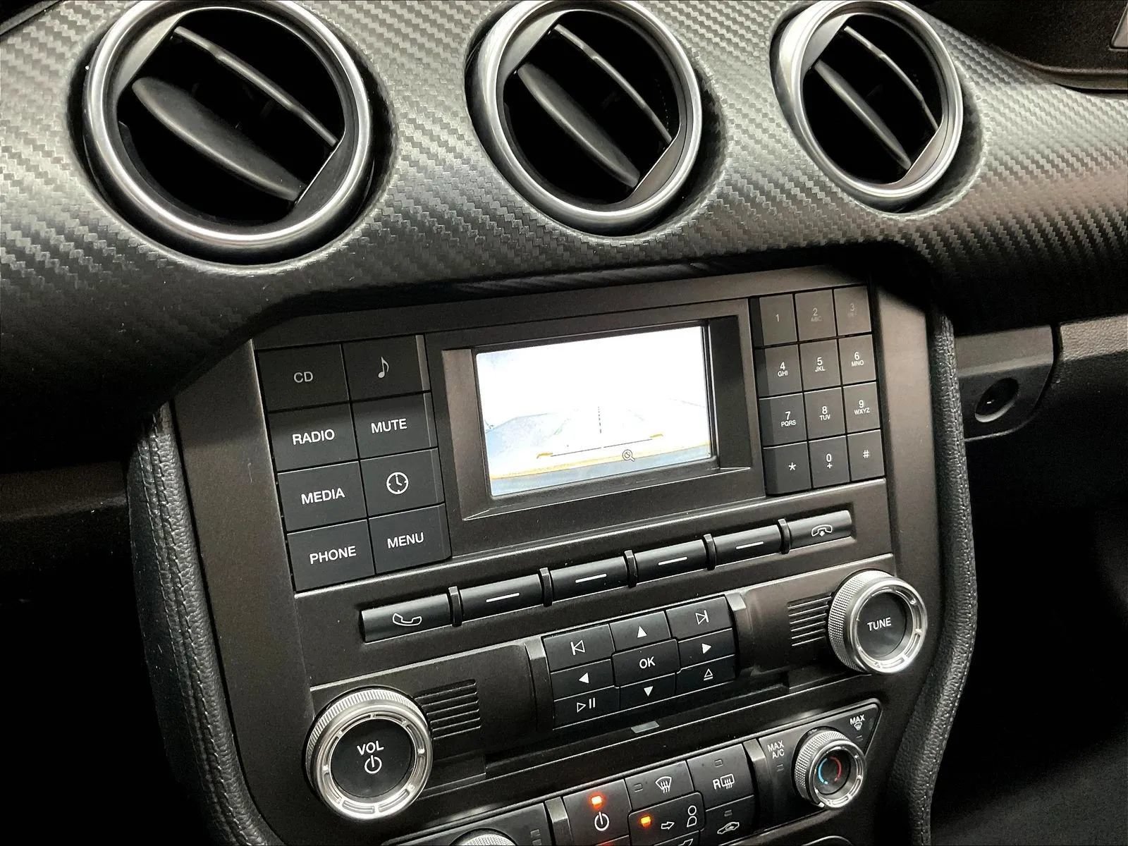 Used 2018 Ford Mustang Coupe RWD image 27