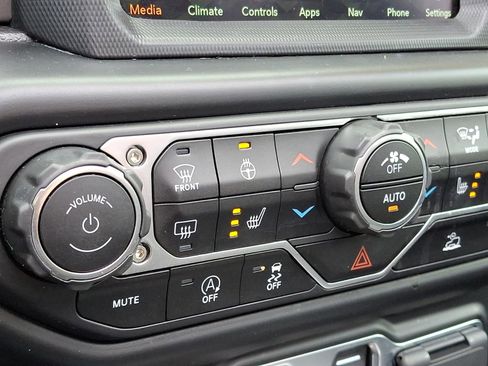 Certified 2022 Jeep Wrangler Unlimited Sport w/ Sun And Sound Package image 22