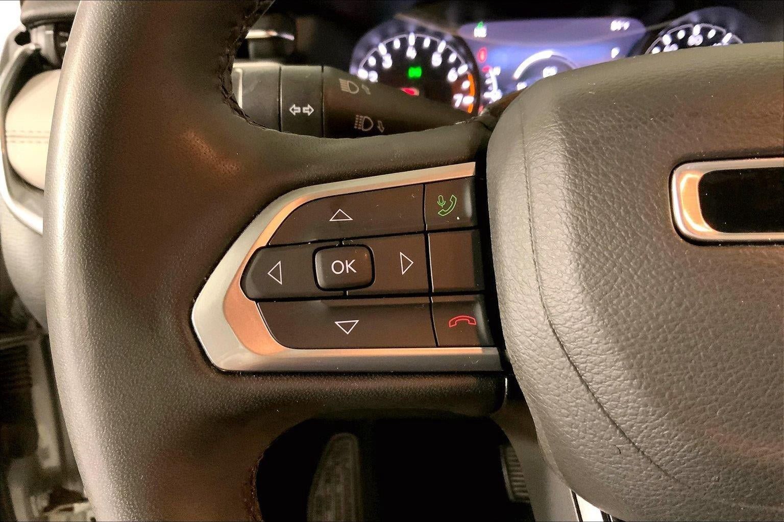 Used 2025 Jeep Compass Limited AWD/4WD image 18