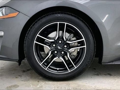 Used 2021 Ford Mustang Premium image 9