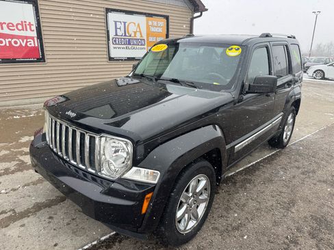 Used 2011 Jeep Liberty Limited w/ Tire & Wheel Group image 1