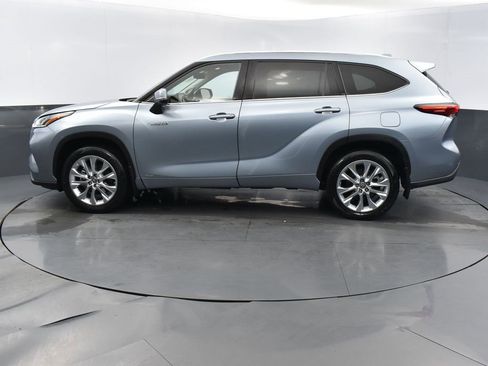 Used 2021 Toyota Highlander Limited image 2