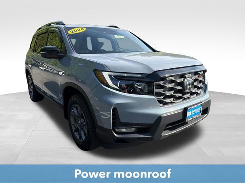 Used 2024 Honda Passport TrailSport image 10
