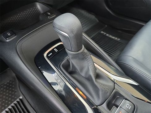 Used 2020 Toyota Corolla XSE image 26