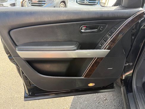 Used 2012 MAZDA CX-9 Grand Touring w/ Moonroof & Bose Audio Pkg AWD/4WD image 16