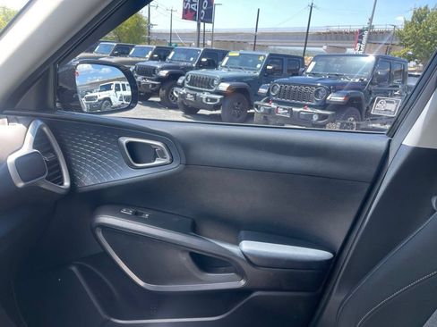 Used 2021 Kia Soul GT-Line FWD image 13