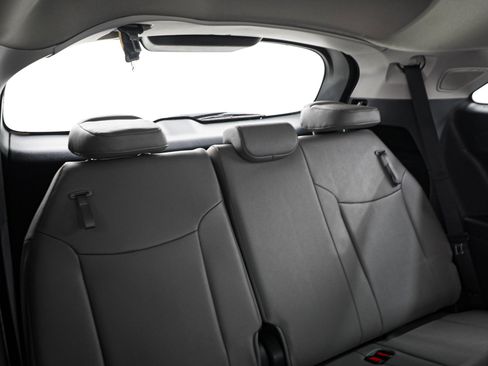 Used 2026 Toyota Sienna XLE AWD/4WD image 13