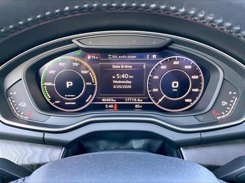 Used 2020 Audi Q5 e Premium w/ Convenience Package AWD/4WD image 22