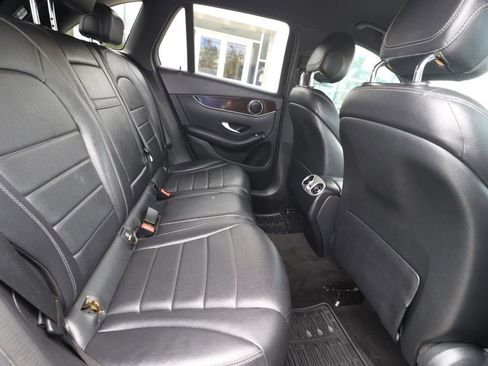 Used 2020 Mercedes-Benz GLC 300 GLC 300 image 21