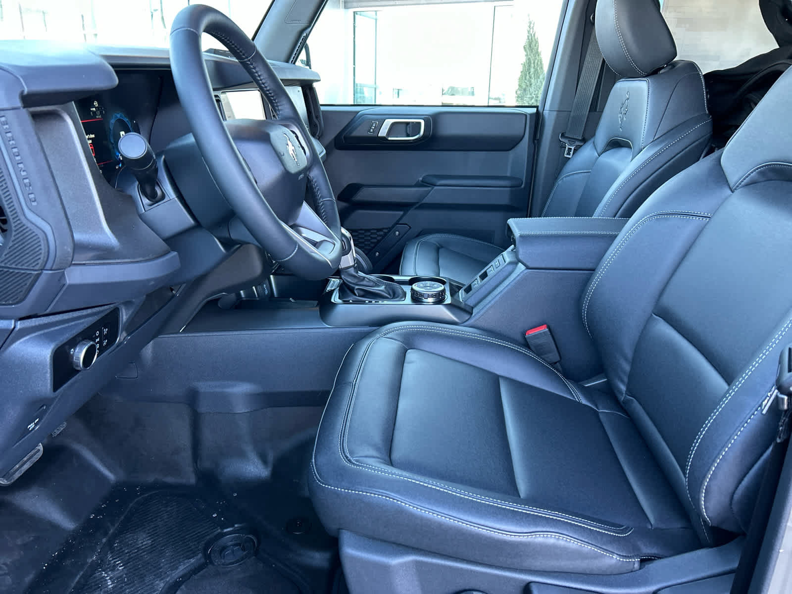 Used 2025 Ford Bronco Badlands w/ Sasquatch Package AWD/4WD image 20