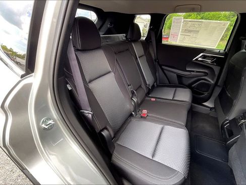 New 2025 Mitsubishi Outlander ES image 9