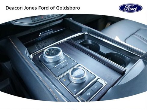 Certified 2023 Ford Expedition Platinum image 27