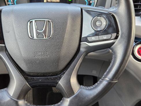 Certified 2022 Honda Odyssey Touring image 21