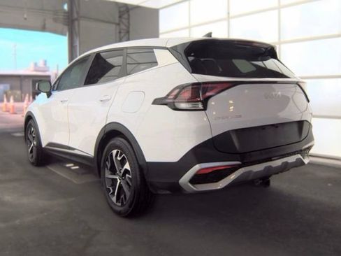 Certified 2025 Kia Sportage EX FWD image 6